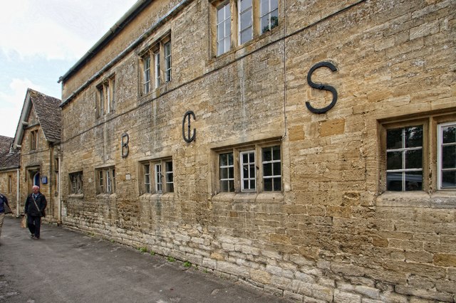 Stone facade of the former Burford Grammar School on Church Lane, part of the boarding house.