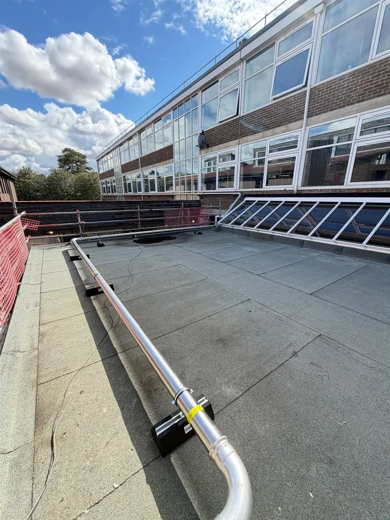 Oxyplumb rooftop gas pipework installation at Faringdon Community College